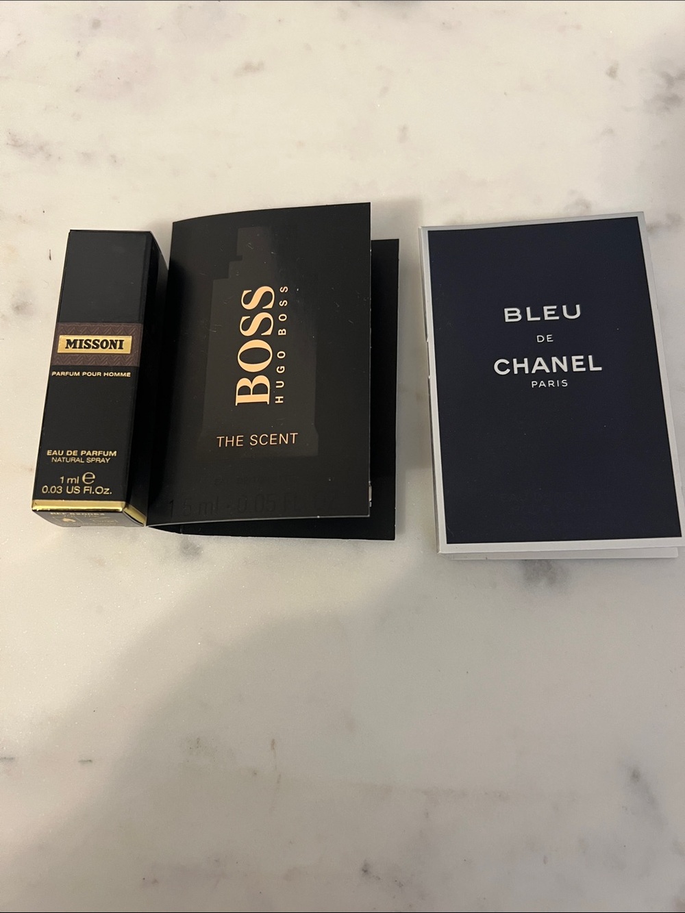 CHANEL Bleu de Chanel Navy and White Card Pack
